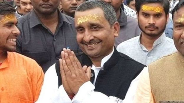 వాళ్లను కాల్చి చంపండి : ఉన్నావ్ కుటుంబసభ్యుల డిమాండ్ వాళ్లను కాల్చి చంపండి : ఉన్నావ్ కుటుంబసభ్యుల డిమాండ్