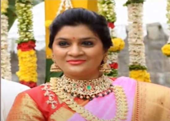 శిల్ప కేసులో తెరపైకి కొత్త పేరు .. ఆ డబ్బంతా ఎక్కడికెళ్లింది? శిల్ప కేసులో తెరపైకి కొత్త పేరు .. ఆ డబ్బంతా ఎక్కడికెళ్లింది?