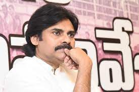 పవన్ కల్యాణ్ మాత్రం బిందాస్ పవన్ కల్యాణ్ మాత్రం బిందాస్