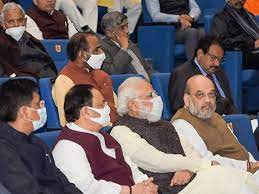 బీజేపీ ఎంపీలకు ప్రధాని మోదీ వార్నింగ్ బీజేపీ ఎంపీలకు ప్రధాని మోదీ వార్నింగ్