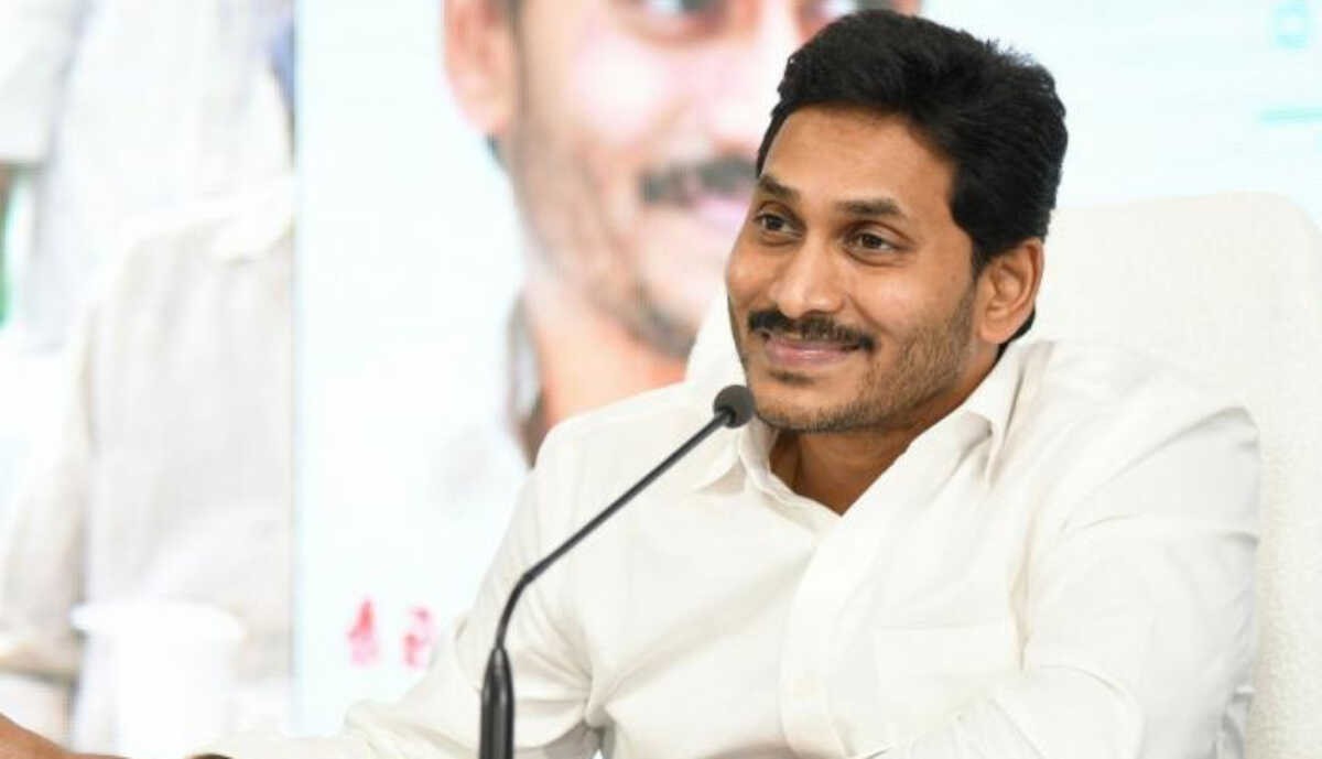 జగన్...అఖండమైన దెబ్బ జగన్...అఖండమైన దెబ్బ