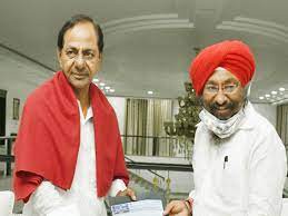 మళ్లీ సొంత గూటికి రవీందర్ మళ్లీ సొంత గూటికి రవీందర్