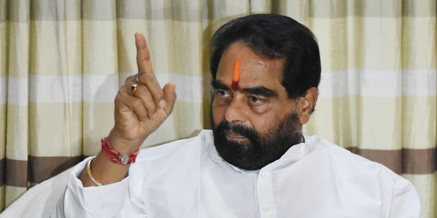 ఓటీఎస్ వ్యతిరేకులపై తమ్మినేని ధ్వజం ఓటీఎస్ వ్యతిరేకులపై తమ్మినేని ధ్వజం