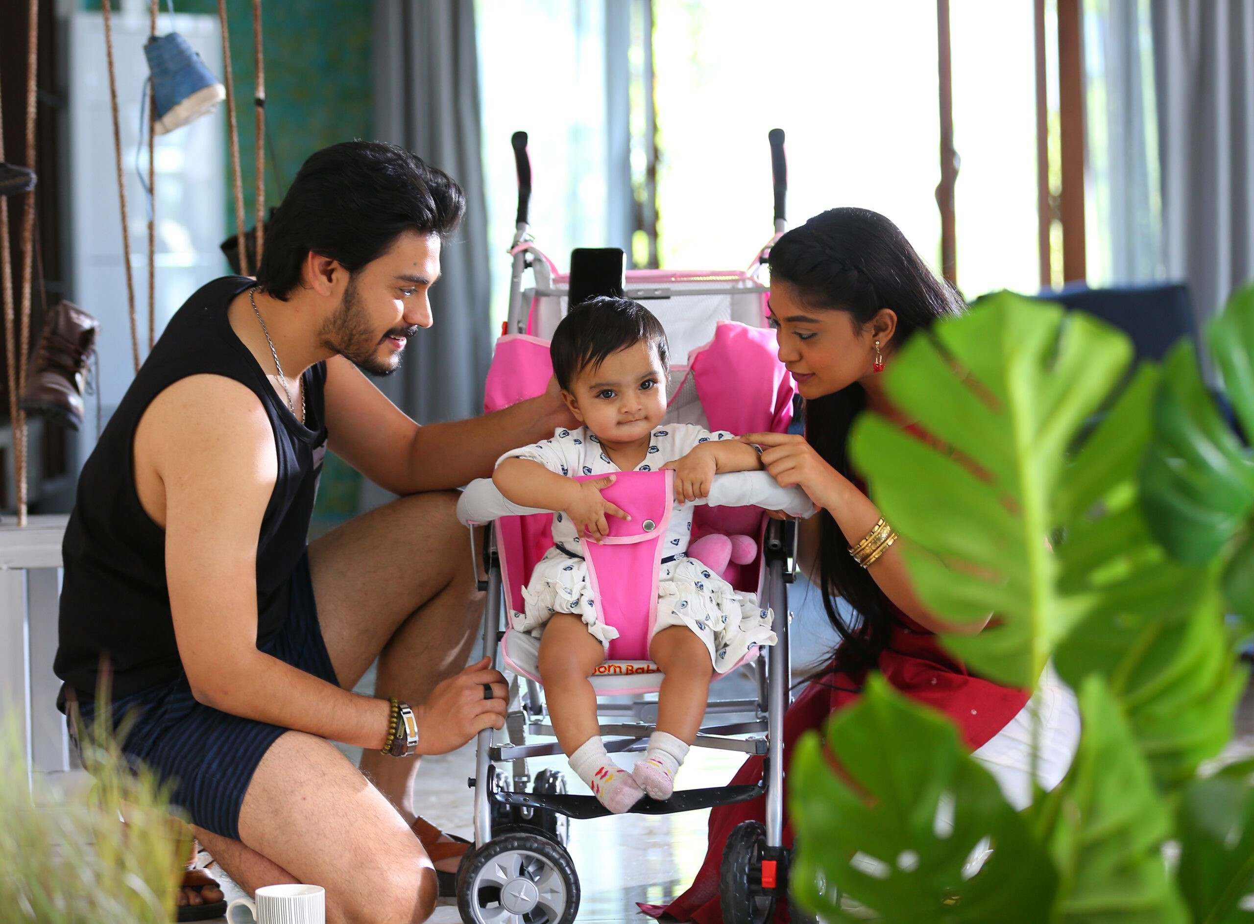 ఎఫ్సీయూకే (ఫాదర్-చిట్టి-ఉమా-కార్తీక్)'లోని "పువ్వల్లే మేలుకున్నది" పాటను విడుదల చేసిన బేబి ప్రకృతి ఎఫ్సీయూకే (ఫాదర్-చిట్టి-ఉమా-కార్తీక్)'లోని "పువ్వల్లే మేలుకున్నది" పాటను విడుదల చేసిన బేబి ప్రకృతి