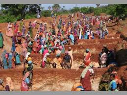 ఉపాధి హామీలో అక్రమాలు ఉపాధి హామీలో అక్రమాలు