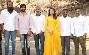 శ్రీవిష్ణు, చైతన్య దంతులూరి, వారాహి చలనచిత్రం ఫిల్మ్ 'భళా తందనాన' ప్రారంభం శ్రీవిష్ణు, చైతన్య దంతులూరి, వారాహి చలనచిత్రం ఫిల్మ్ 'భళా తందనాన' ప్రారంభం