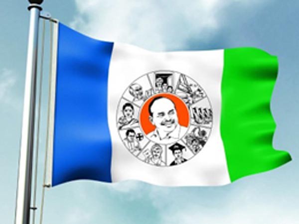 బద్వేల్ లో 90,550 ఓట్ల మెజార్టీతో వైసీపీ అభ్యర్థి దాసరి సుధ గెలుపు బద్వేల్ లో 90,550 ఓట్ల మెజార్టీతో వైసీపీ అభ్యర్థి దాసరి సుధ గెలుపు