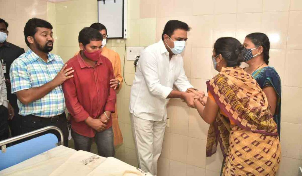 బాలికకు అండగా కేటీఆర్ బాలికకు అండగా కేటీఆర్