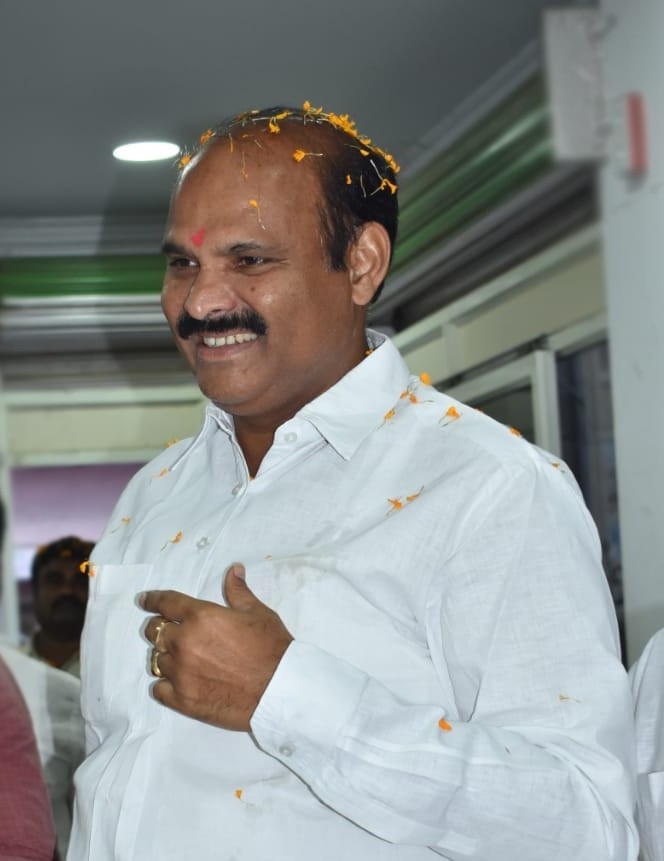 బాలయ్య ఎంట్రీతో పార్థసారథి సైలెంట్ బాలయ్య ఎంట్రీతో పార్థసారథి సైలెంట్