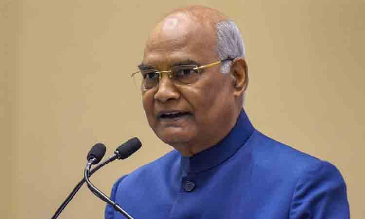 ముగిసిన రాష్ట్రపతి పర్యటన వీడ్కోలు పలికిన గవర్నర్ ముగిసిన రాష్ట్రపతి పర్యటన వీడ్కోలు పలికిన గవర్నర్