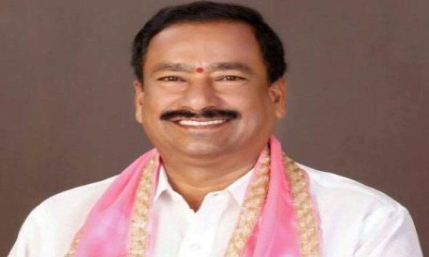 ఎమ్మెల్యే భేతీ సుభాష్ రెడ్డికి షాకిచ్చిన మునిసిపల్ అధికారులు ఎమ్మెల్యే భేతీ సుభాష్ రెడ్డికి షాకిచ్చిన మునిసిపల్ అధికారులు