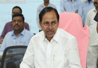 కేసీఆర్ గ్రాఫ్ తగ్గుతోంది