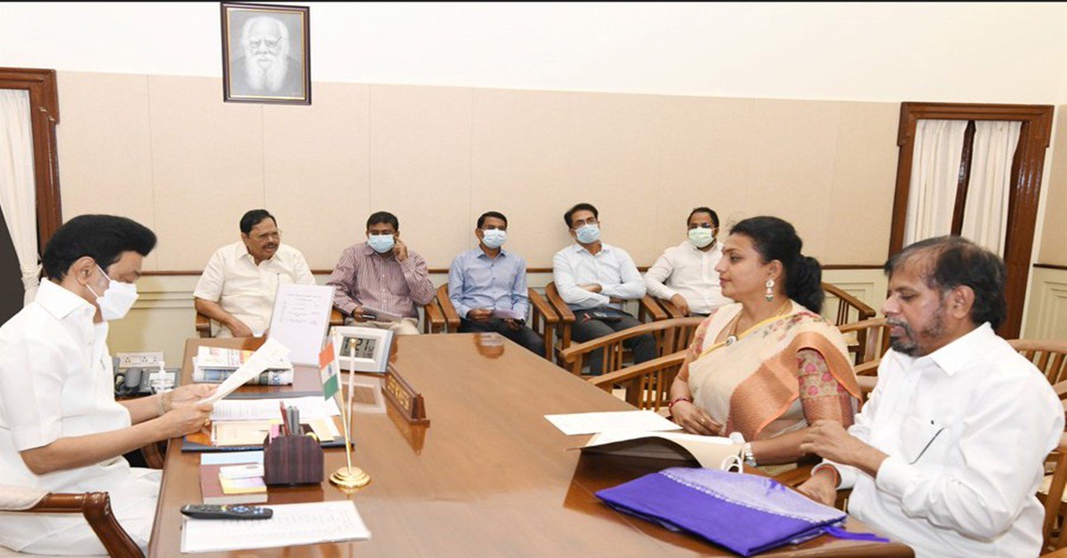 సీఎం స్టాలిన్ ను కలిసిన ఎమ్మెల్యే రోజా సీఎం స్టాలిన్ ను కలిసిన ఎమ్మెల్యే రోజా