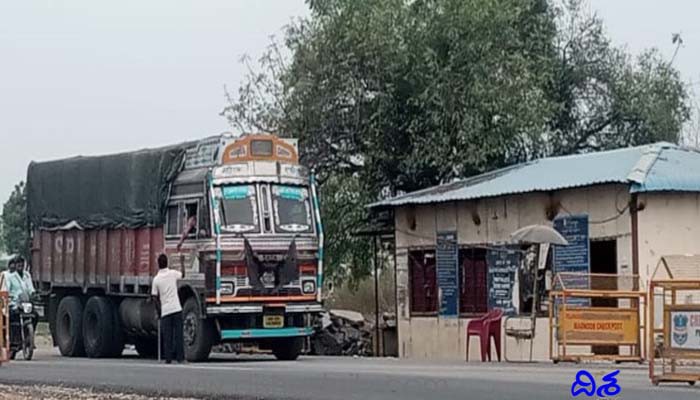 ఆర్మూర్ నుంచి యదేఛ్చగా స్మగ్లింగ్