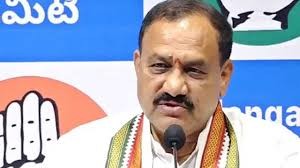 ఫాం హౌస్ కే పరిమితమైన కేసీఆర్ కి ప్రతిపక్ష హోదా ఎందుకు ఫాం హౌస్ కే పరిమితమైన కేసీఆర్ కి ప్రతిపక్ష హోదా ఎందుకు
