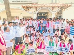 ప్రజలను మోసం చేస్తున్న కాంగ్రెస్ ప్రజలను మోసం చేస్తున్న కాంగ్రెస్