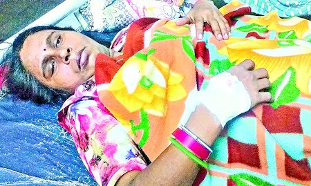 రైలులో గర్భిణికి పురిటినొప్పులు 100కు సమాచారం.. సకాలంలో స్పందన తాడిపత్రి రైలులో గర్భిణికి పురిటినొప్పులు 100కు సమాచారం.. సకాలంలో స్పందన తాడిపత్రి