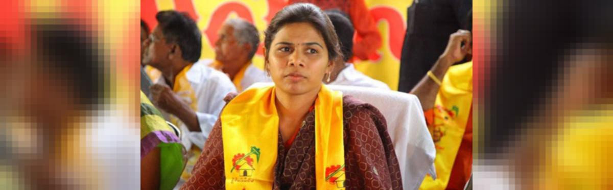 నంద్యాల జిల్లాకు భూమా నాగిరెడ్డి పేరు పెట్టాలి: అఖిల ప్రియ నంద్యాల జిల్లాకు భూమా నాగిరెడ్డి పేరు పెట్టాలి: అఖిల ప్రియ
