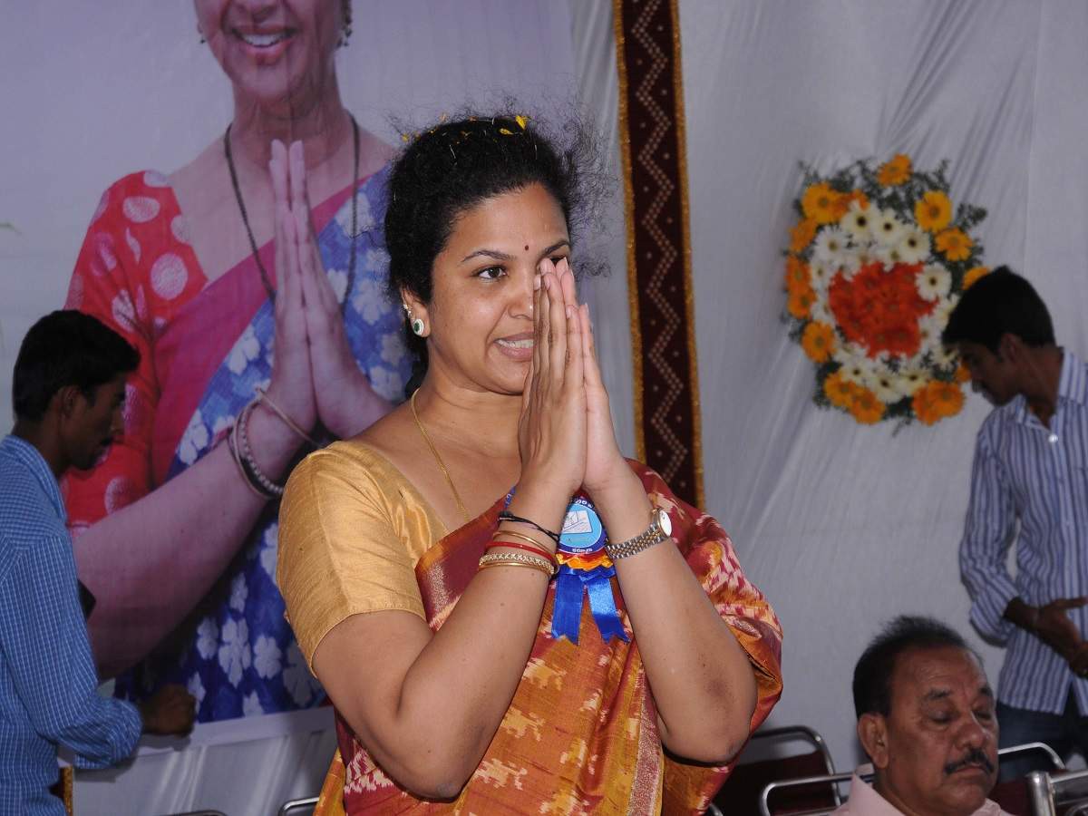 టీడీపీ గూటికి బుట్టా రేణుక …?’ టీడీపీ గూటికి బుట్టా రేణుక …?’