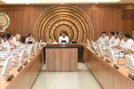 కేబినెట్ భేటీలో 3 రాజధానుల అంశం కేబినెట్ భేటీలో 3 రాజధానుల అంశం