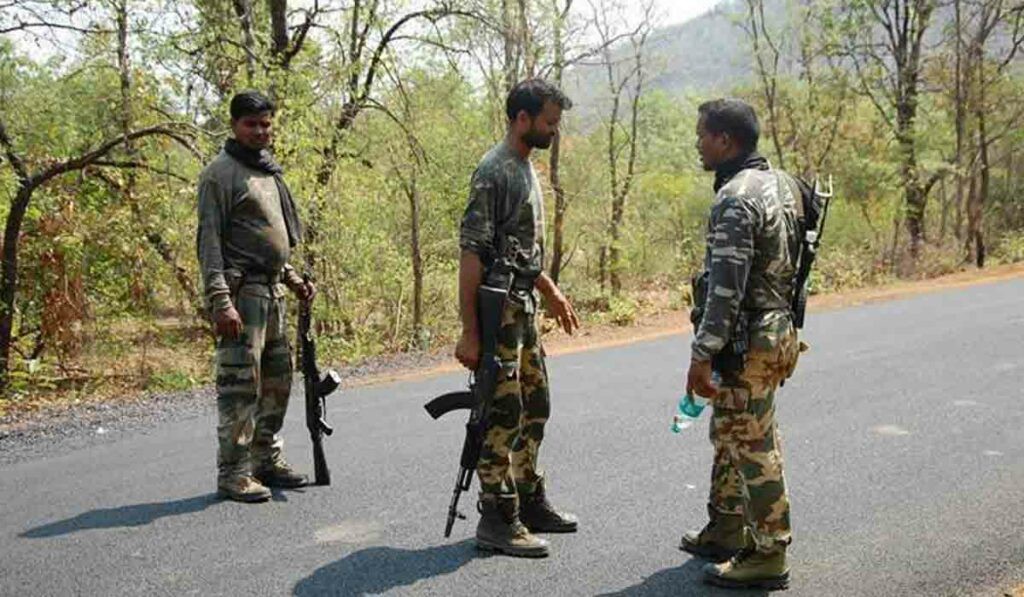 నారాయణపూర్ జిల్లాలో మావోయిస్టుల అలజడి. నారాయణపూర్ జిల్లాలో మావోయిస్టుల అలజడి.