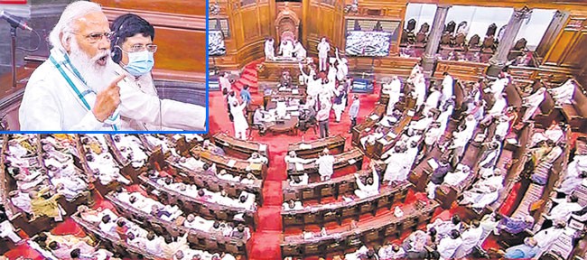పెగాసస్ స్పైవేర్పై చర్చకు పట్టుబట్టిన విపక్షాలు పెగాసస్ స్పైవేర్పై చర్చకు పట్టుబట్టిన విపక్షాలు