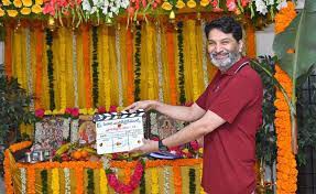 ప్రఖ్యాత దర్శకుడు త్రివిక్రమ్ చేతుల మీదుగా 'సిద్దు జొన్నలగడ్డ కథానాయకుడు' గా 'సితార ఎంటర్ టైన్ మెంట్స్ ప్రొడక్షన్ నంబర్ 9' చిత్రం ప్రారంభం ప్రఖ్యాత దర్శకుడు త్రివిక్రమ్ చేతుల మీదుగా 'సిద్దు జొన్నలగడ్డ కథానాయకుడు' గా 'సితార ఎంటర్ టైన్ మెంట్స్ ప్రొడక్షన్ నంబర్ 9' చిత్రం ప్రారంభం