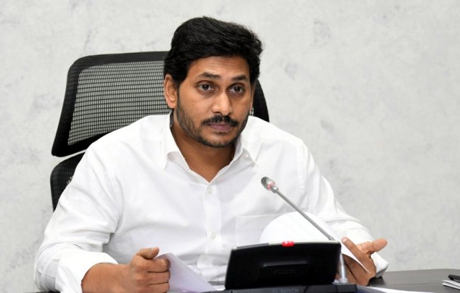 జగన్ సర్కార్కు స్ట్రాంగ్ వార్నింగ్ ఇచ్చిన కేంద్రం జగన్ సర్కార్కు స్ట్రాంగ్ వార్నింగ్ ఇచ్చిన కేంద్రం