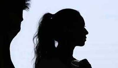 పెళ్లి చేసుకుంటానని మోసం... చివరికి పెళ్లి చేసుకుంటానని మోసం... చివరికి