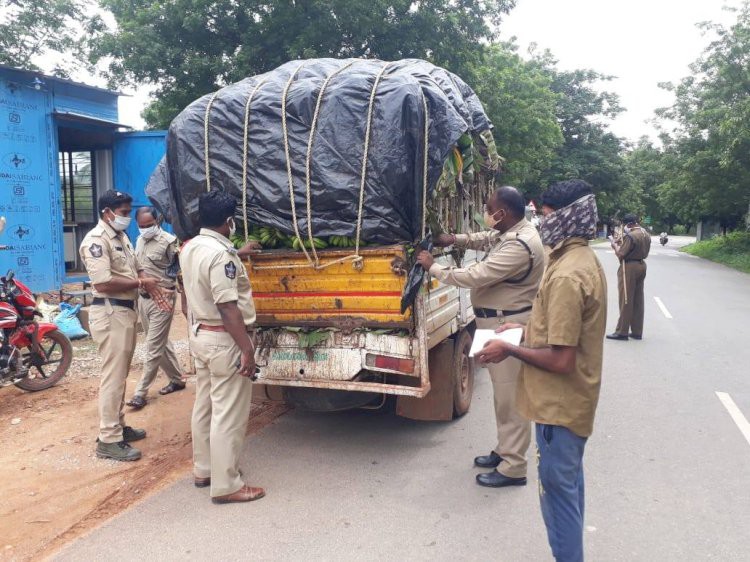 25 కేజీల గంజాయి, ఎక్సెల్ బైకు స్వాధీనం. గుట్కా, మట్కా, గంజాయి అమ్మకాల పై ప్రత్యేక దృష్టి