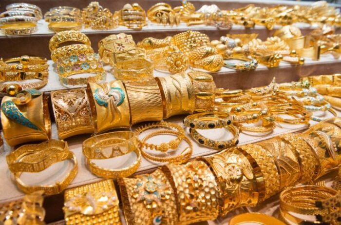 టార్గెట్ బంగారం వ్యాపారులు టార్గెట్ బంగారం వ్యాపారులు