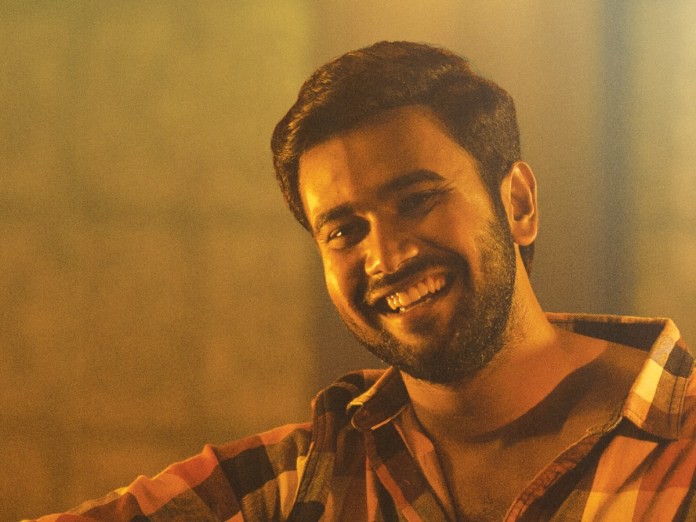 'పంచతంత్రం'లో సుభాష్గా రాహుల్ విజయ్... అతని పుట్టినరోజు ఫస్ట్ లుక్ విడుదల 'పంచతంత్రం'లో సుభాష్గా రాహుల్ విజయ్... అతని పుట్టినరోజు ఫస్ట్ లుక్ విడుదల