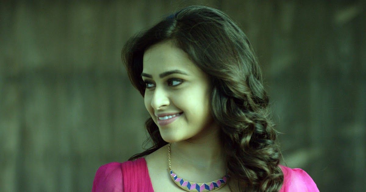 కనబడుటలేదు` టీజర్ లాంచ్ చేసిన హీరోయిన్ శ్రీదివ్య. కనబడుటలేదు` టీజర్ లాంచ్ చేసిన హీరోయిన్ శ్రీదివ్య.