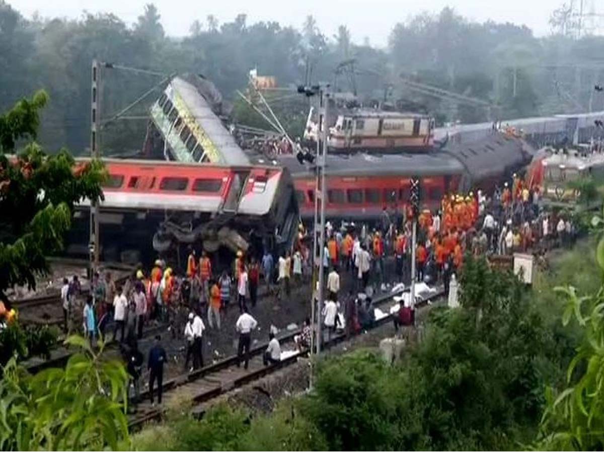 రైలు ప్రమాదంలో రైలు ప్రమాదంలో