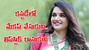 కస్టడీలో మేకప్... ఎస్సై కి నోటీసులు కస్టడీలో మేకప్... ఎస్సై కి నోటీసులు