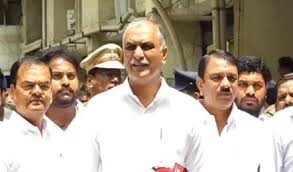 సీఎం ఇచ్చింది కవర్ పాయింట్ ప్రజెంటేషన్...