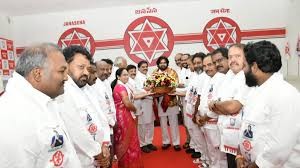 ఇప్పుడు కాకపోతే ఎప్పుడంటున్న జననేన ఎమ్మెల్యేలు ఇప్పుడు కాకపోతే ఎప్పుడంటున్న జననేన ఎమ్మెల్యేలు