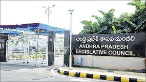 రాజీనామాలకు ఆమోదం ఎప్పుడు... రాజీనామాలకు ఆమోదం ఎప్పుడు...