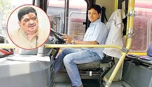 ఆర్టీసీ తొలి మహిళా డ్రైవర్ ను అభినందించిన మంత్రి పొన్నం