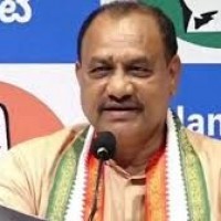 ఏఐసిసి నేతలు అభినందించారు
