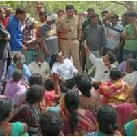 అసంపూర్ణంగానే సింగరేణి క్వార్టర్ల పట్టాలు