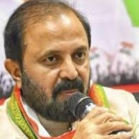 లిక్కర్ క్వీన్ అంటూ యాష్కీ టార్గెట్
