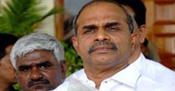 వై ఎస్ ఆర్ అనుచరుడు సూరీడు మీద దాడి వై ఎస్ ఆర్ అనుచరుడు సూరీడు మీద దాడి