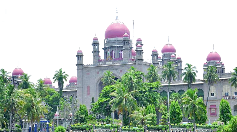 గల్ఫ్ కార్మికుల కనీస వేతనాల తగ్గింపుపై హైకోర్టులో ప్రజాప్రయోజనాల వ్యాజ్యం 'పిల్' ను విచారణకు స్వీకరించిన హైకోర్టు గల్ఫ్ కార్మికుల కనీస వేతనాల తగ్గింపుపై హైకోర్టులో ప్రజాప్రయోజనాల వ్యాజ్యం 'పిల్' ను విచారణకు స్వీకరించిన హైకోర్టు
