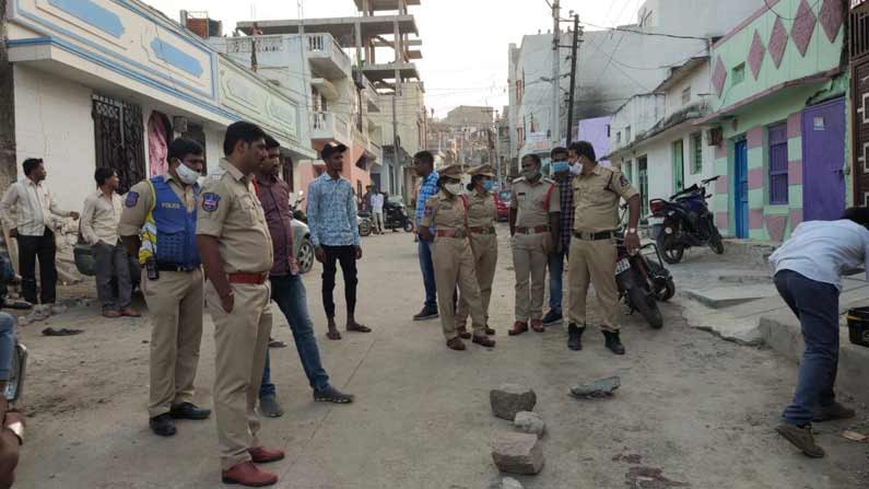 హైదరాబాద్ లో వేటాడి మరీ హత్య హైదరాబాద్ లో వేటాడి మరీ హత్య