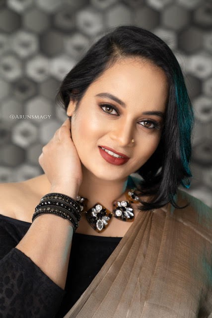 దృశ్యం2` సినిమా తెలుగులో నాకు మంచి గుర్తింపుతెస్తుంది - నటి సూజ వరుణీ దృశ్యం2` సినిమా తెలుగులో నాకు మంచి గుర్తింపుతెస్తుంది - నటి సూజ వరుణీ