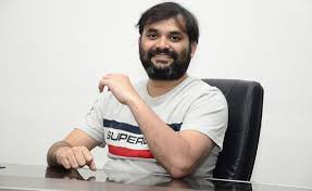 రంగ్ దే' ఆల్బమ్లో నాలుగు పాటలు నాలుగు రకాలుగా ఉండి అలరిస్తుండటం ఆనందంగా ఉంది రంగ్ దే' ఆల్బమ్లో నాలుగు పాటలు నాలుగు రకాలుగా ఉండి అలరిస్తుండటం ఆనందంగా ఉంది