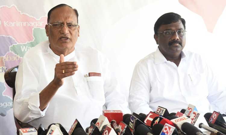 శాసనసభ సమావేశాలపై బీజేపీ అనవసర రాద్ధాంతం ఎమ్మెల్సీ గుత్తా సుఖేందర్ రెడ్డి శాసనసభ సమావేశాలపై బీజేపీ అనవసర రాద్ధాంతం ఎమ్మెల్సీ గుత్తా సుఖేందర్ రెడ్డి