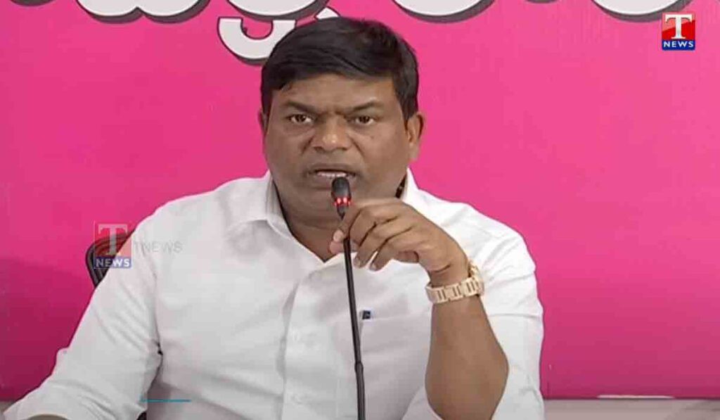 డీకే ఆరుణ, జితేందర్ రెడ్డిలపై కేసు నమోదు చేయాలి ఎమ్మెల్యే జీవన్ రెడ్డి డీకే ఆరుణ, జితేందర్ రెడ్డిలపై కేసు నమోదు చేయాలి ఎమ్మెల్యే జీవన్ రెడ్డి