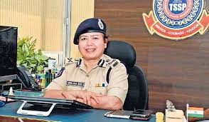 భైంసాలో అడిషన్ డీజీపీ పర్యటన భైంసాలో అడిషన్ డీజీపీ పర్యటన